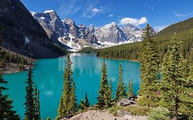 Moraine Lake Lodge