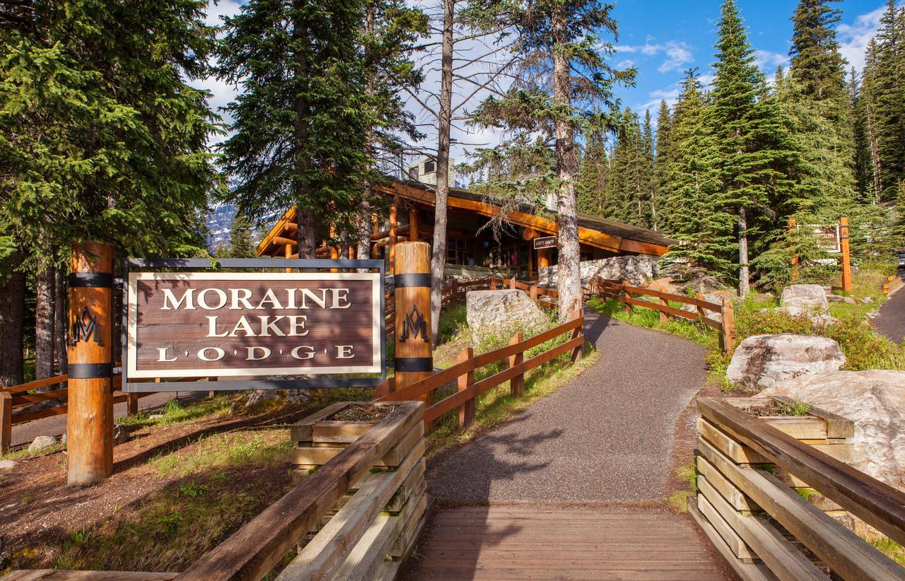 Moraine Lake Lodge Лейк Луис Екстериор снимка